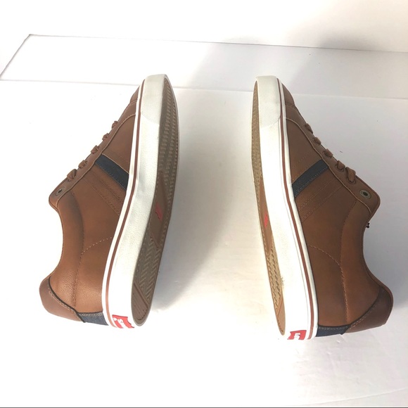 Levis Strauss Comfort Leather Shoe. Brown.  Size 9.5. Classy    Rare